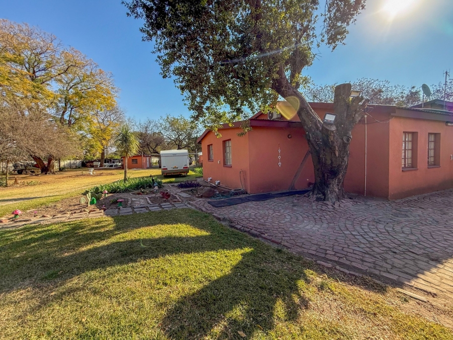 4 Bedroom Property for Sale in De Kroon A H North West